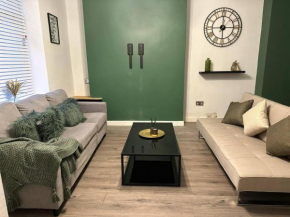 Beautiful 2-Bed House in Bridgend